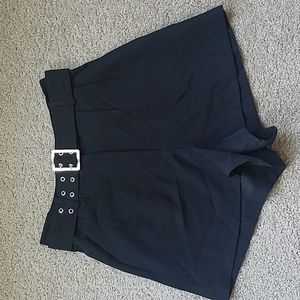 NWT Forever 21 dressy high waist woven shorts, Black, Size M